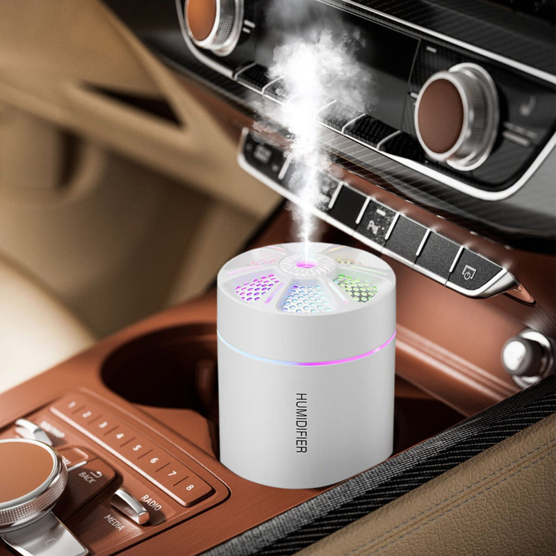 Mini humidificateur portatif silencieux avec diffusion d'arômes et brume élevée convenant à un bureau de voiture