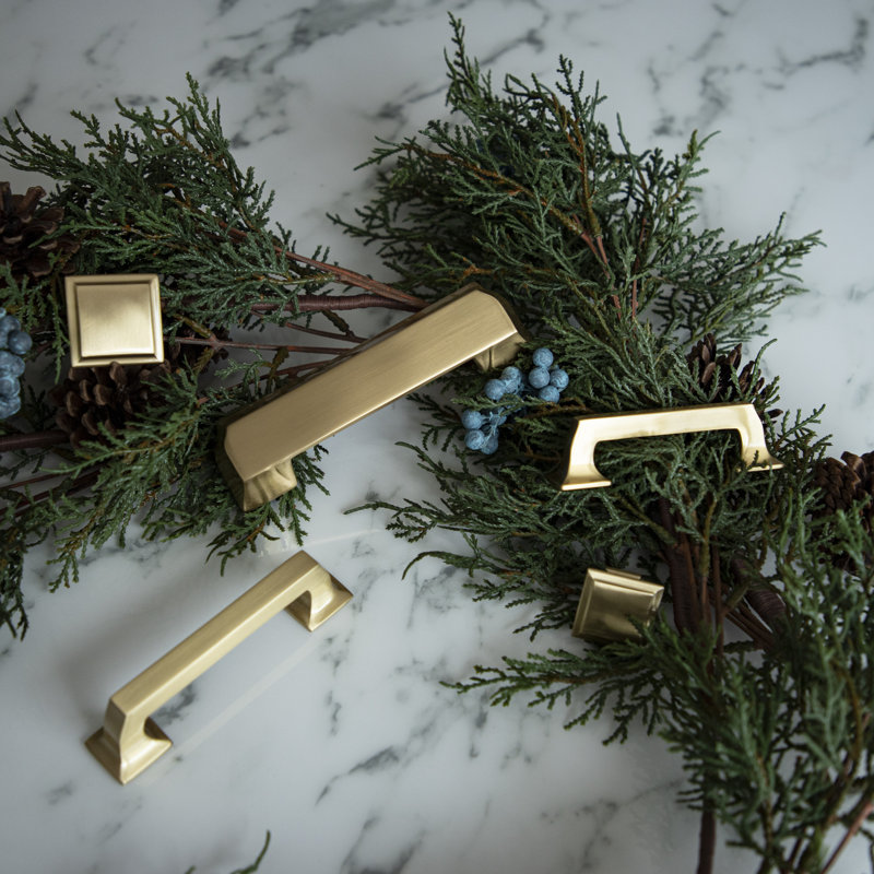 Studio II Bar / Handle Pull, Satin Brass