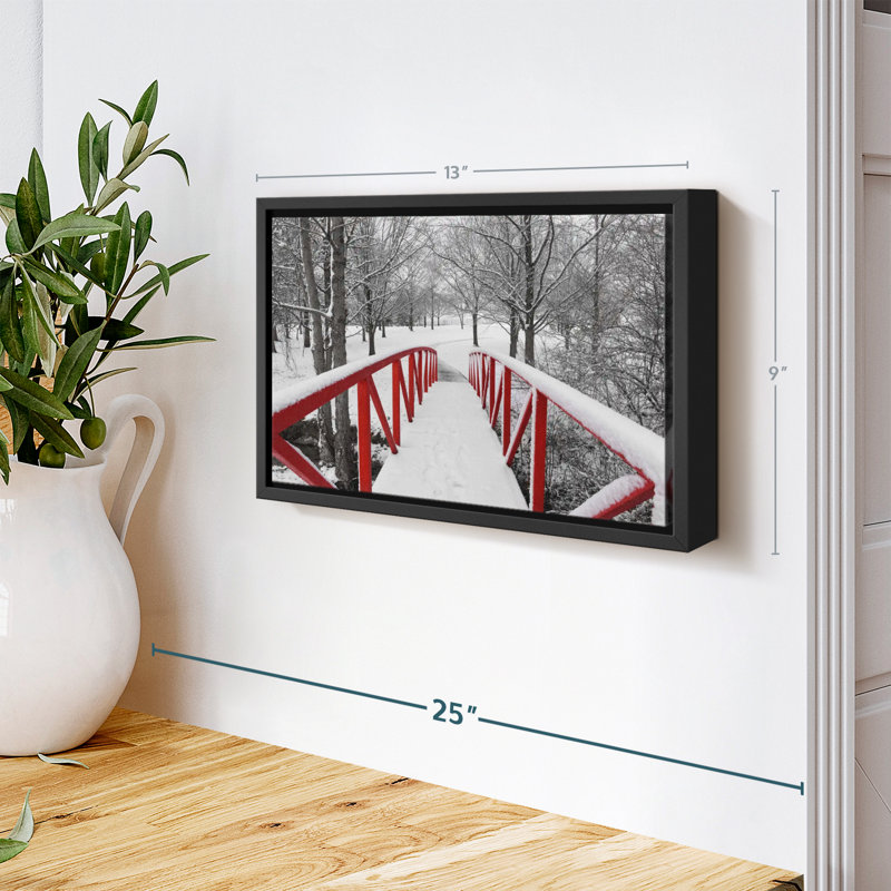 Impression sur toile rouge avec neige, H 9 po x l 13 po