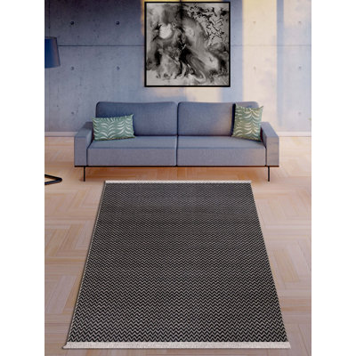 Rayshawnda Chevron Machine Made Indoor / Outdoor Area Rug