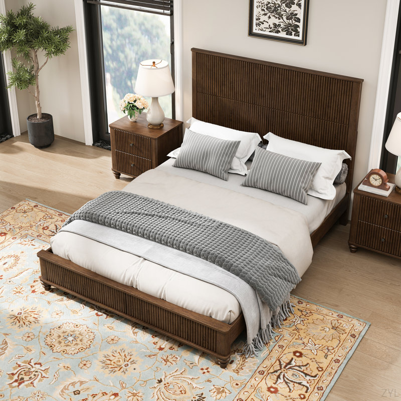 3-Piece Bedroom Set With A Queen Size Bed And 2 Nightstands, Brown