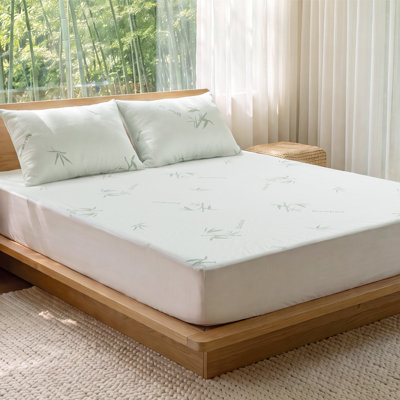 Protège-matelas imperméable très grand, protège-matelas en viscose dérivé du bambou, housse de matelas respirante et silencieuse pour la maison, la chambre à coucher, l'hôtel, contre l'humidité, les déversements, les taches (blanc)