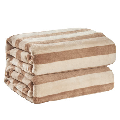 Couverture rayée en flanelle