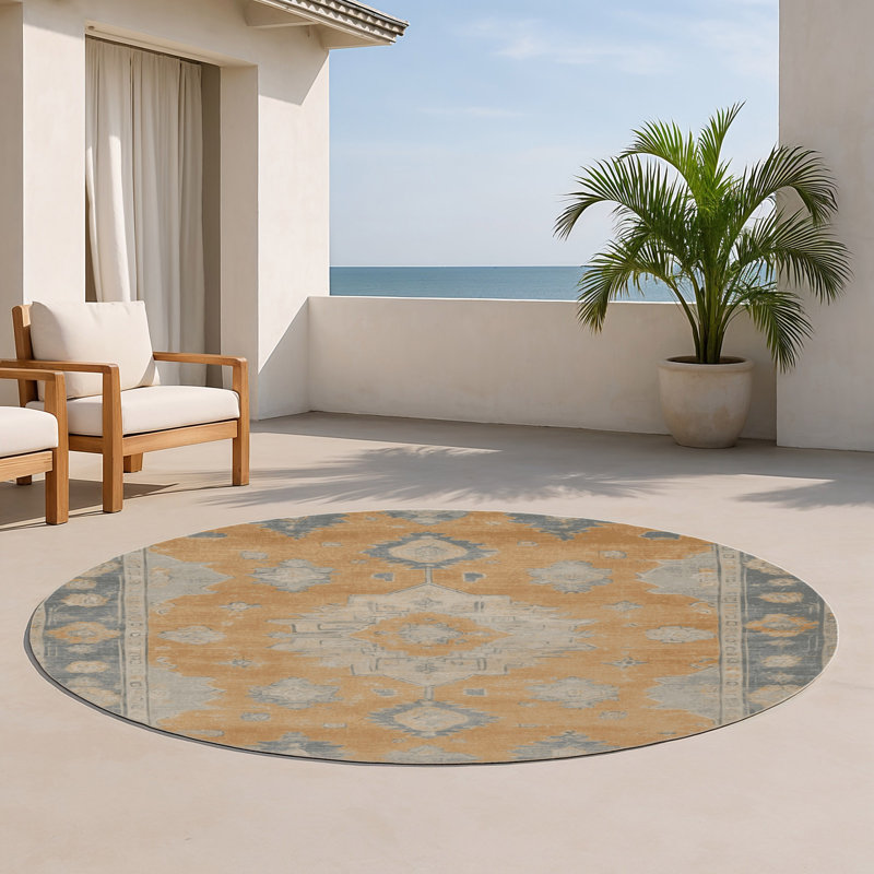Overdyed Gray Indoor and Outdoor Area Rug, Round 5'