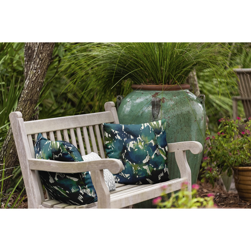 Housse et insert de coussin d'extérieur carré Flora and Fauna, H 16 po x l 16 po x p 2 po