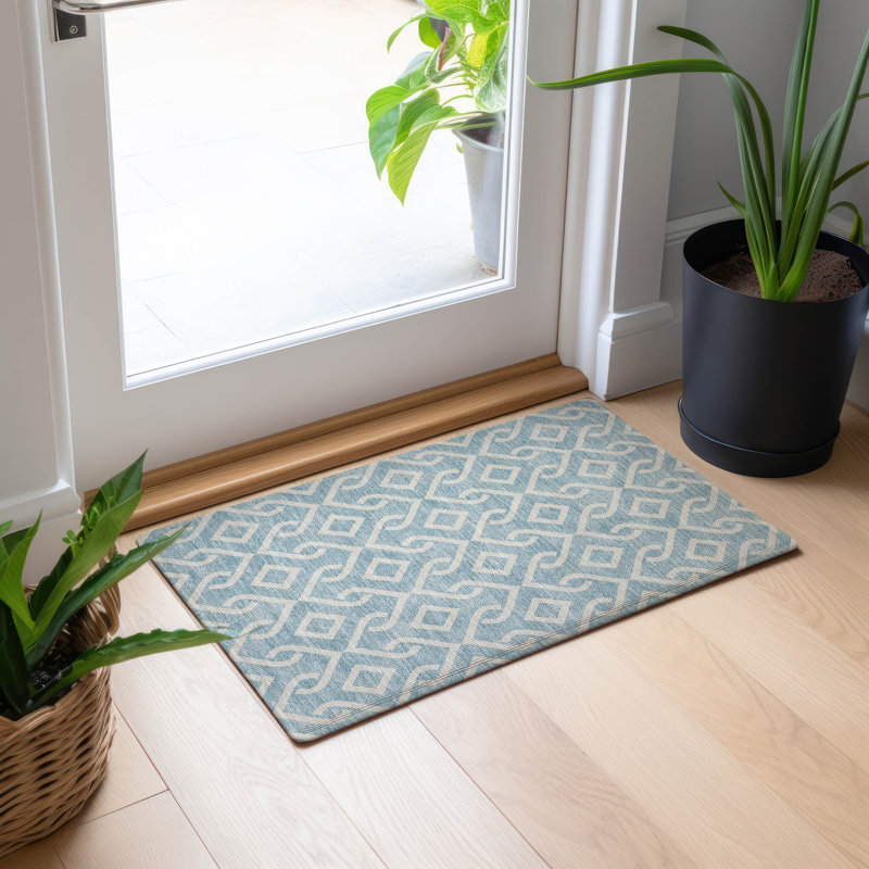 Tapis intérieur / extérieur Kaylani avec envers antidérapant, Rectangle 1 pi 8 po x 2 pi 6 po