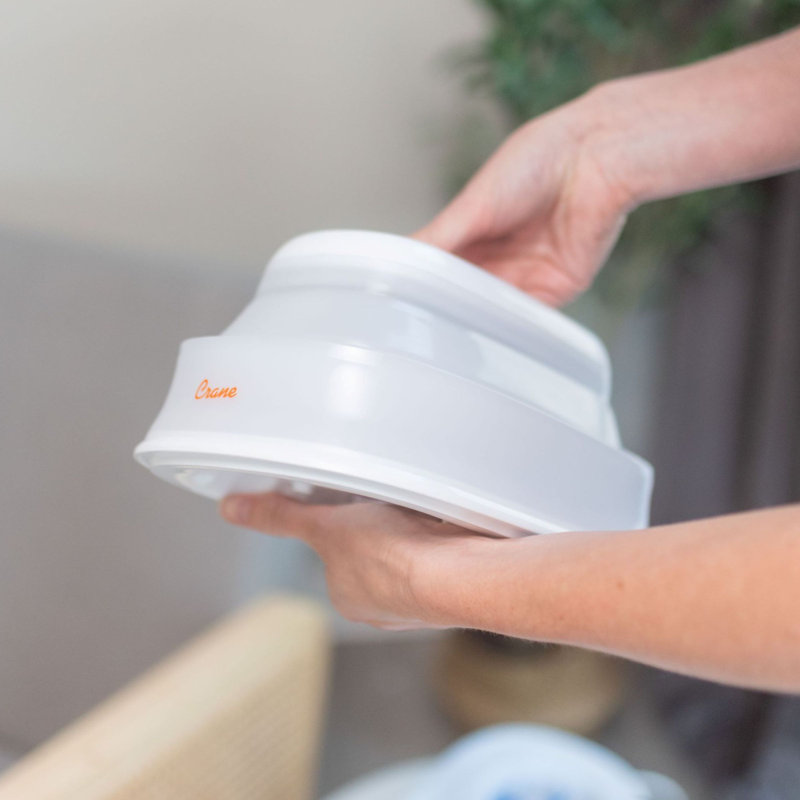 White Collapsible Warm Mist Humidifier for Medium Rooms