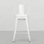 Tabouret de comptoir en métal 24 po (2), blanc vieilli, confortable avec dossier et repose-pieds incurvés, croisillon stable, pieds de tabouret pour bar de chambre à coucher 2 tabourets de 24 po - repose-pieds de conception industrielle blanc