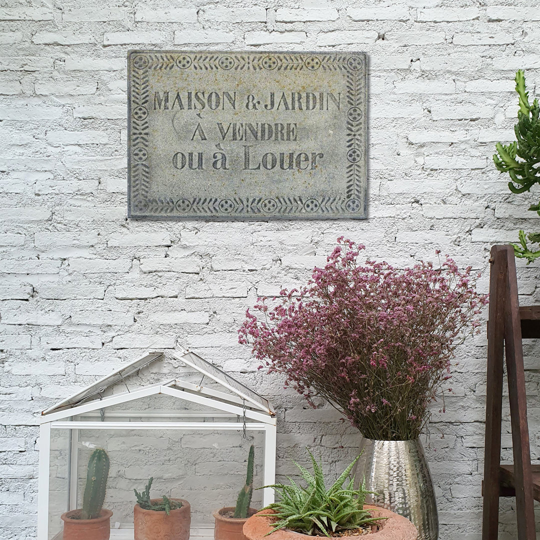Metal Plaque Wall Décor