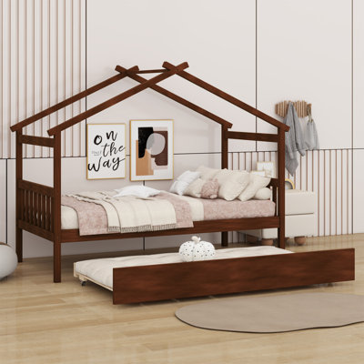 Lit en bois avec couchette