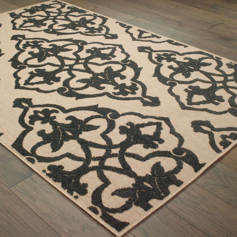 Hargraves Floral Sand/Charcoal Gray Indoor/Outdoor Area Rug, Rectangle 6'7" x 9'6"