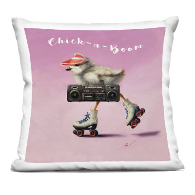 Coussin décoratif Chick-a-Boom Rollerskating Chick, imprimé par Lucia Heffernan