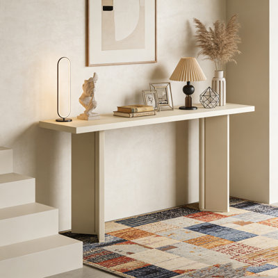 Console avec placage de pin et pieds géométriques