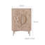 Armoire d'appoint en bois massif de style médiéval sculpté