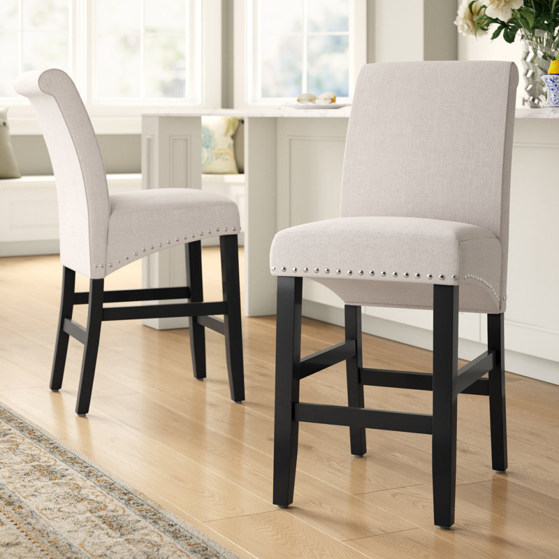 Tabouret décoratif en tissu Lafountain