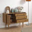 Buffet en bois d'acacia et de manguier fabriqué à la main avec des accents floraux, parfait pour le rangement et la présentation d'inspiration bohème.