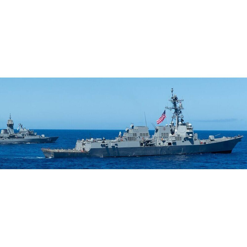 USS Jack H. Lucas (DDG-125) moyen, H 10 po x l 30 po x P 5 po