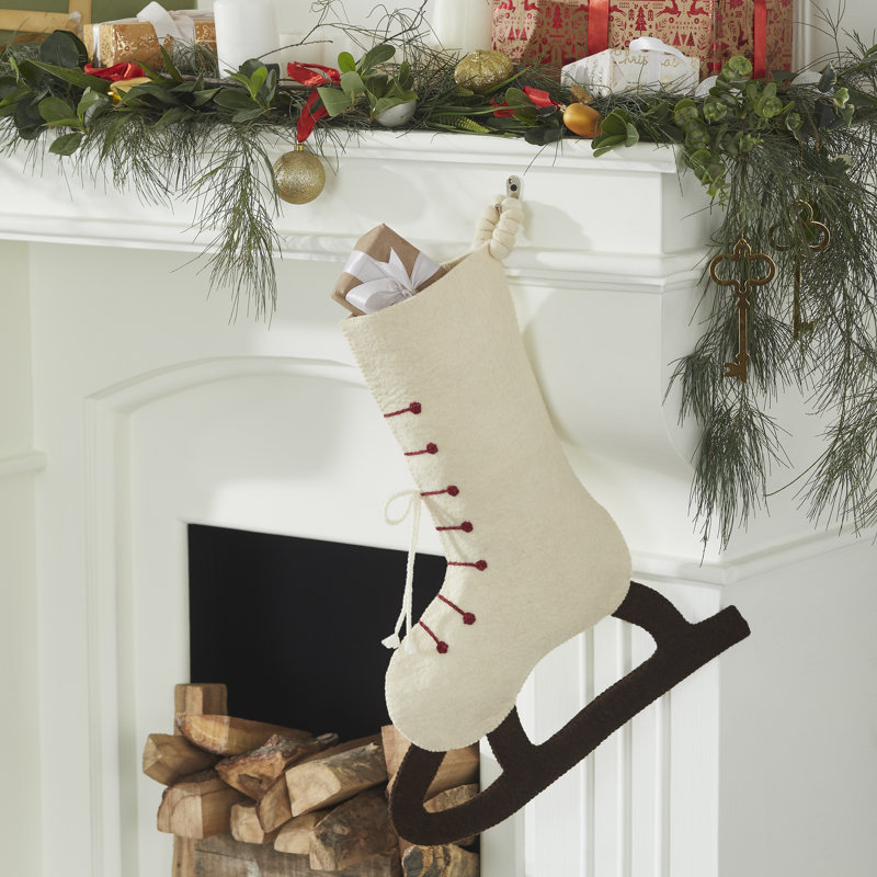 Chaussette de Noël patineuse en laine feutrée à la main, Crème, H 22 po x l 12 po