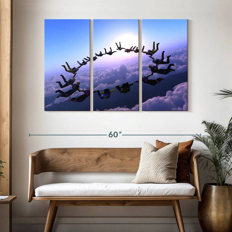 Sireci Extreme Skydiving, 32" H x 50" W