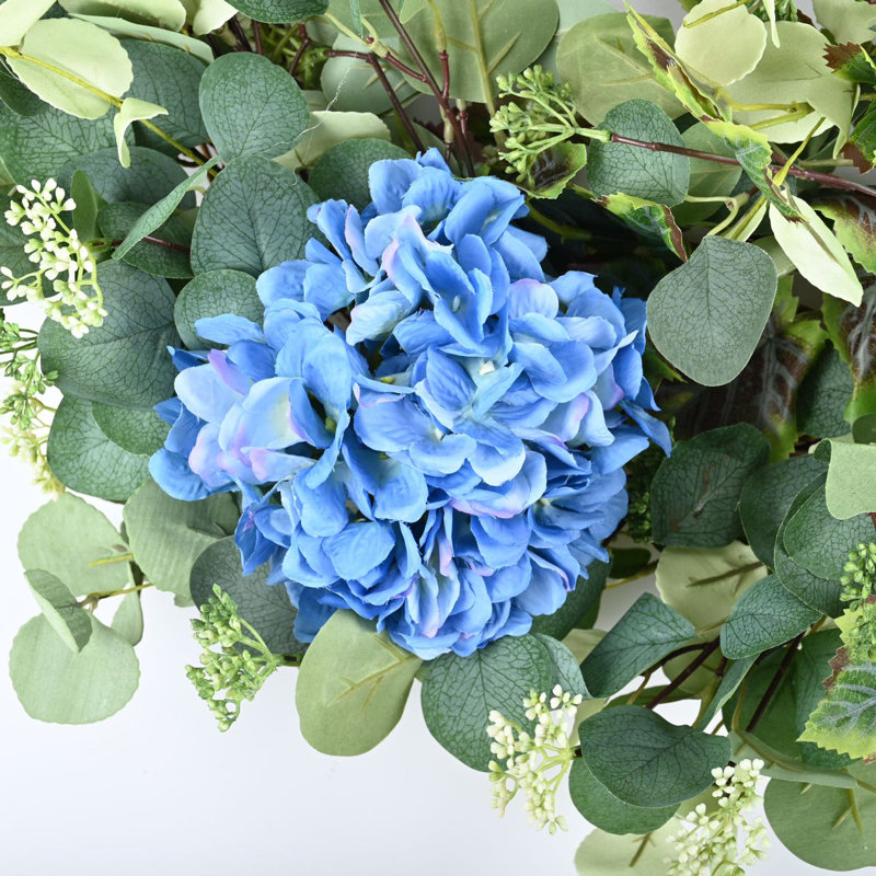 Couronne de fleurs 24 po Eucalyptus 24 po