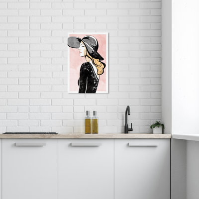 «Renae Woman of Prestige on Canvas» par Wynwood Studio, reproduction
