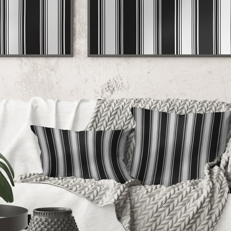 Coussin décoratif moderne noir à fines rayures II, H 18 po x l 18 po