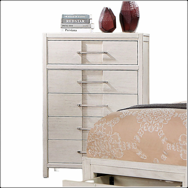 Commode 1 pièce de style transitionnel avec cinq tiroirs, joints en queue d'aronde anglaise et conception simple au fini blanc