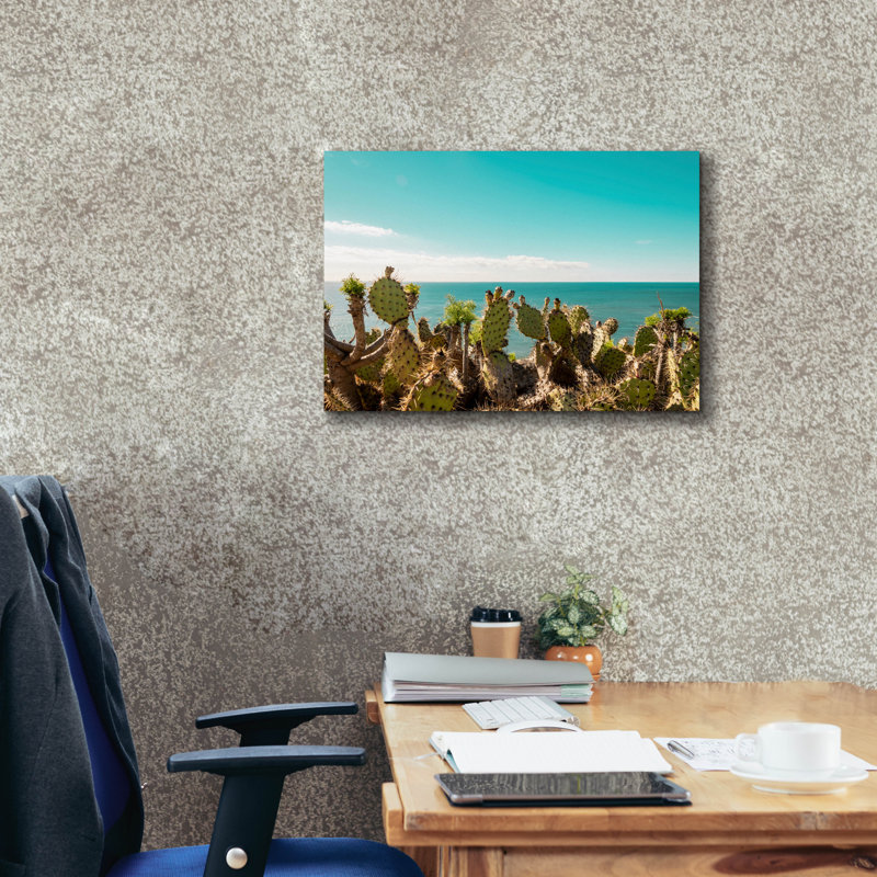 Toile épique «Cactus admirant l'océan» par Elena Chukhlebova, 26 po x 18 po, H 18 po x l 26 po