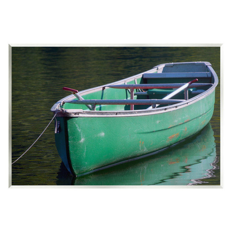Bateau flottant vert, canot flottant, quai, par Daphne Polselli - photographie sur panneau de fibres à densité moyenne