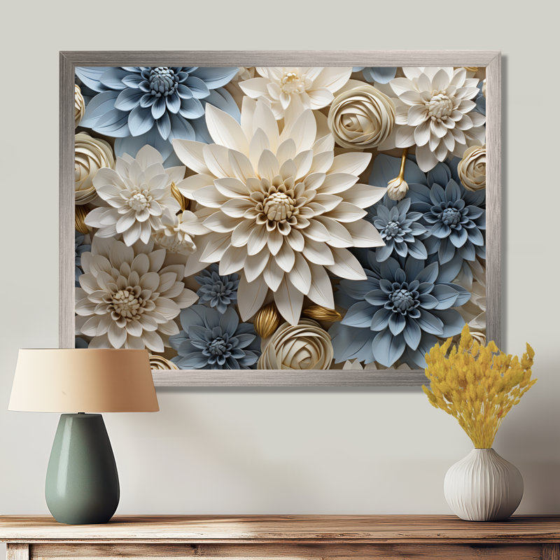 «Simplicity Mums Bloom» en beige et bleu pâle II - Mums, art mural, Cadre simple argenté, H 34 po x l 44 po x P 1,5 po