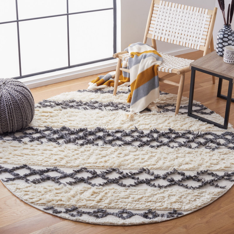 Benyam Hand Loomed Wool/Cotton Geometric Rug in Ivory/Dark Gray, Round 6'
