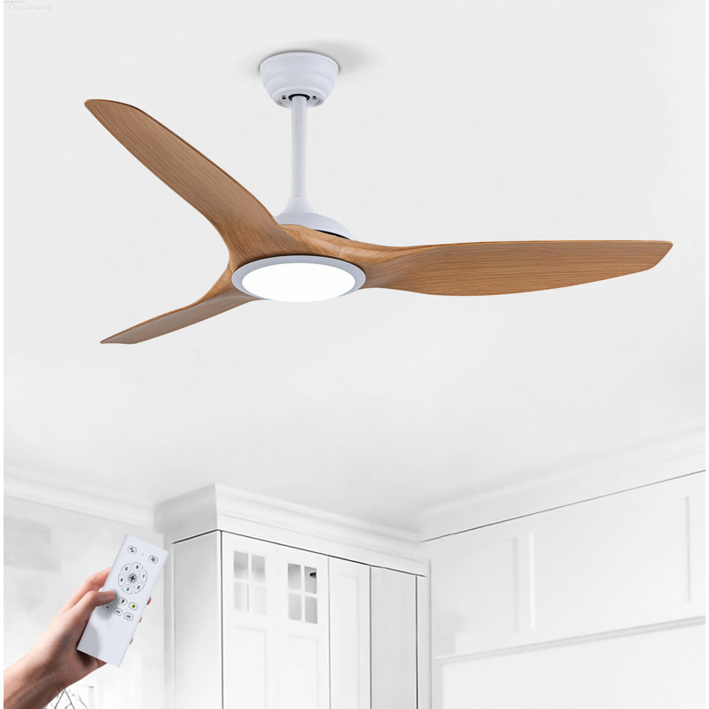 Ventilateurs de plafond modernes d'inspiration hélice avec lumières avec moteur CC réversible silencieux et télécommande, naturel