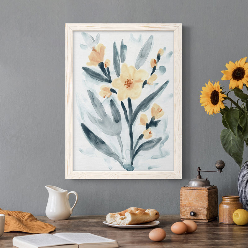 Indigo and Blush Bouquet II - Peinture sur toile encadrée, H 44 po x l 31 po x P 1 po, Blanc