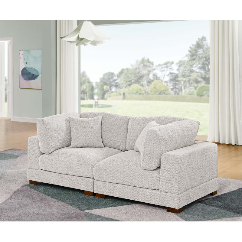 Derbertsgrave Loveseat