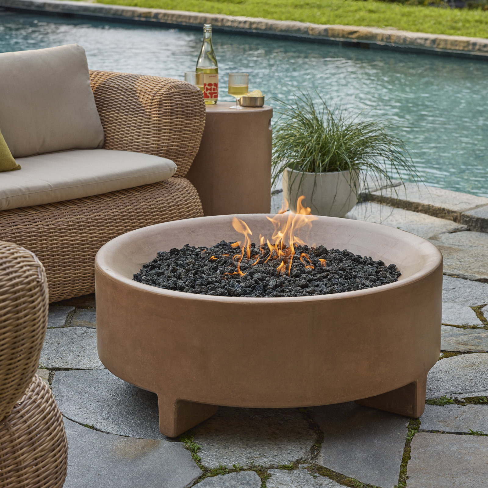 Rook Round Fire Pit Table, Canyon, Natural gas