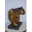 Statue en bronze Nehls Mountain à tête de lion sur une base en marbre - Dimensions: L 18 po x l 15 po x H 21 po.