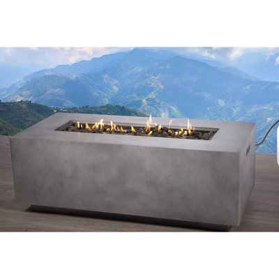 Table d'extérieur pour foyer d'extérieur au propane et au gaz naturel en béton, style moderne, dimensions 42 po x 20 po x 15 po, 74 lb, fabrication avec poignées, bouton-poussoir facile à utiliser, pierres de lave pour la flamme