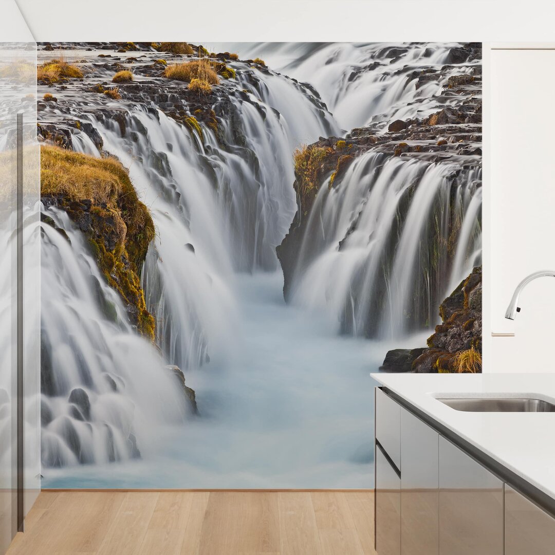 Strukturierte Fototapete Brúarfoss-Wasserfall auf Island 2,4 m x 240 cm