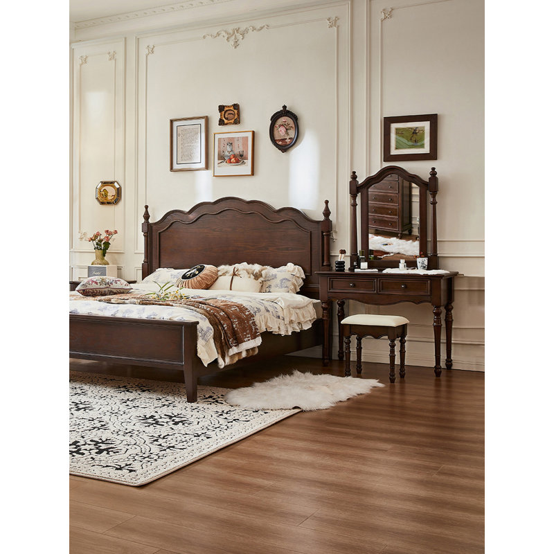 Coiffeuse en bois de style campagnard avec pieds à colonnes romaines pour la chambre à coucher