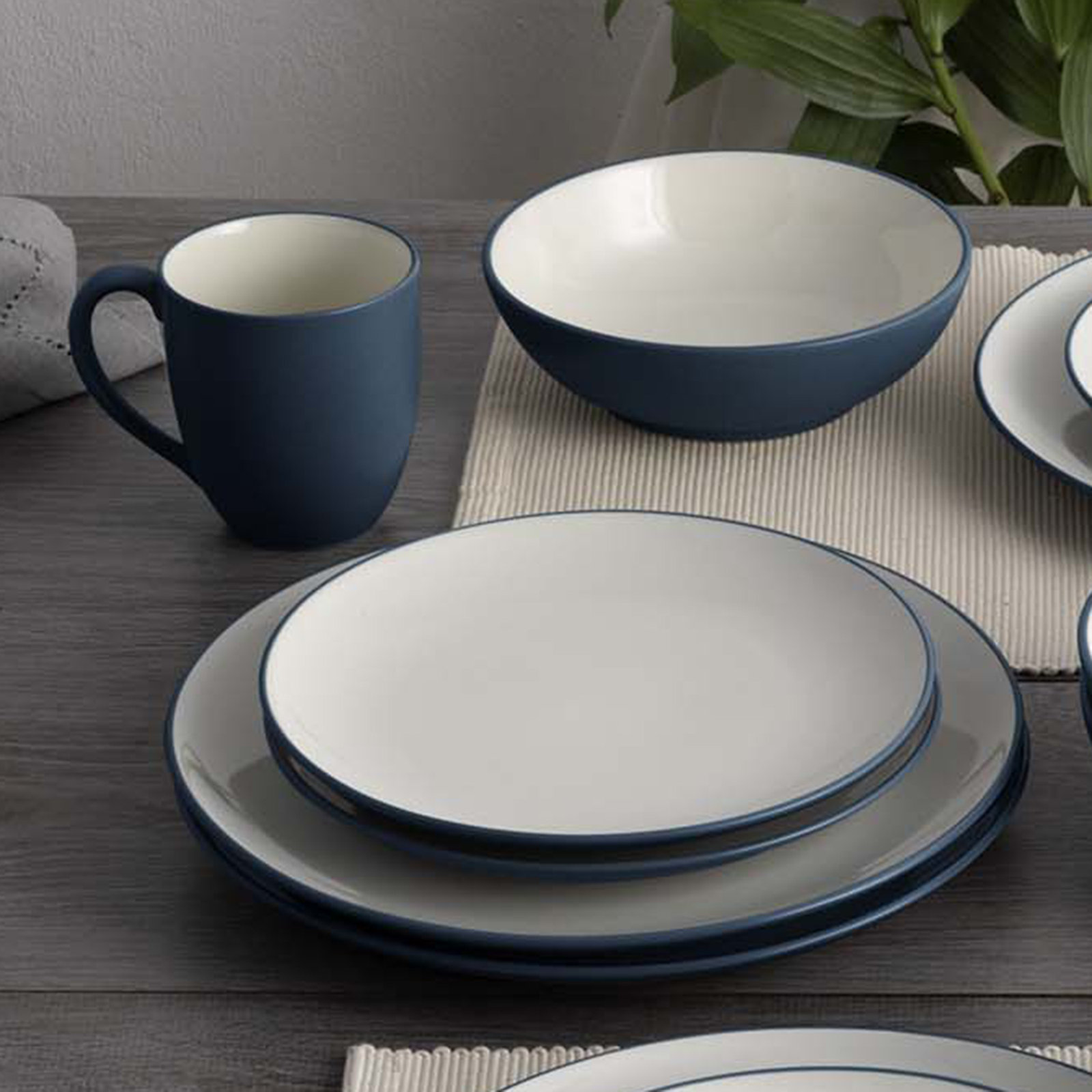 Colorwave Stoneware Dinnerware Set - Service for 4, Blue
