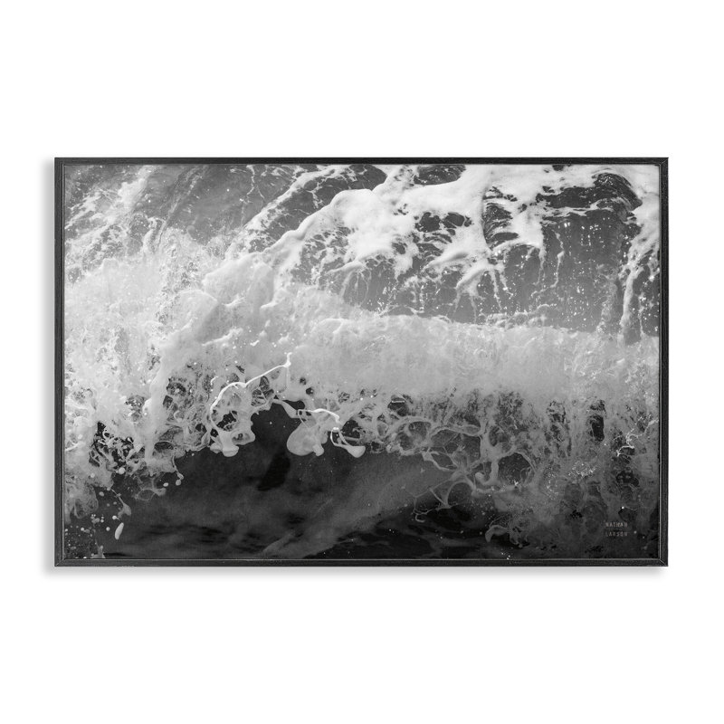 «Pacific Ocean Splash», estampe numérique par Nathan Larson, H 12 po x l 18 po, Giclée encadrée noir minuit