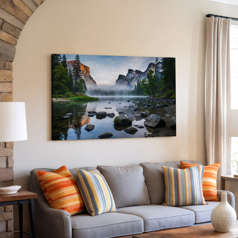 Toile, "Un paysage serein avec une vallée tranquille enveloppée", art mural, H 11 po x l 14 po