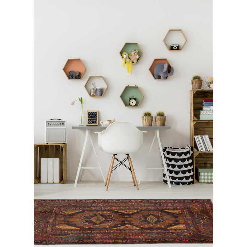 Tapis brun Teimani 3 pi 8 po x 6 pi 1 po