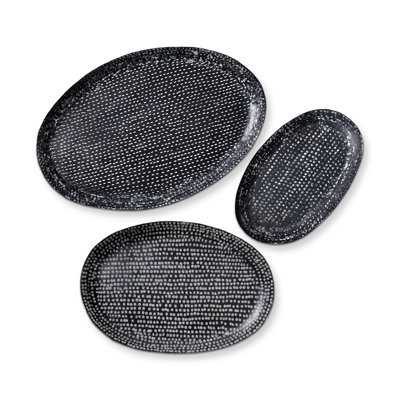 Plateau décoratif en relief Zahara - aluminium noir, L 30 po x l 19,5 po x H 1,5 po, parfait pour la décoration intérieure