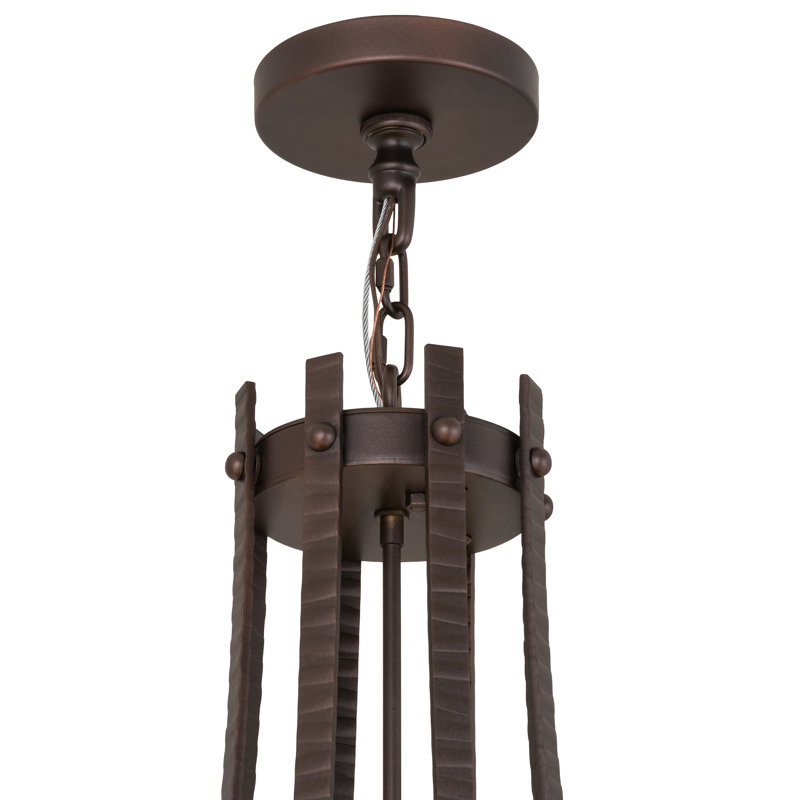 Highlandville 8 - Light Chandelier