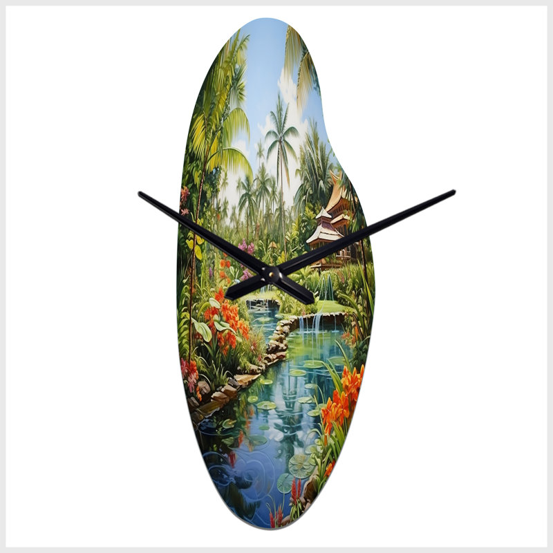 Bali Bliss Landscape II - Art asiatique, horloge asymétrique en métal, horloge murale incurvée, Médium