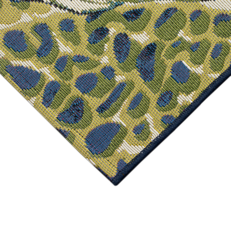 Tapis d'intérieur / extérieur bleu marine Bay Isle Home ™, Rectangle 6 pi 6 po x 9 pi 4 po