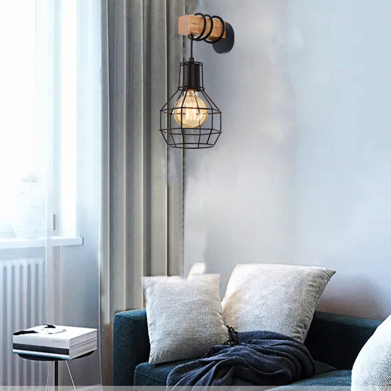 Hernadez Armed Sconce