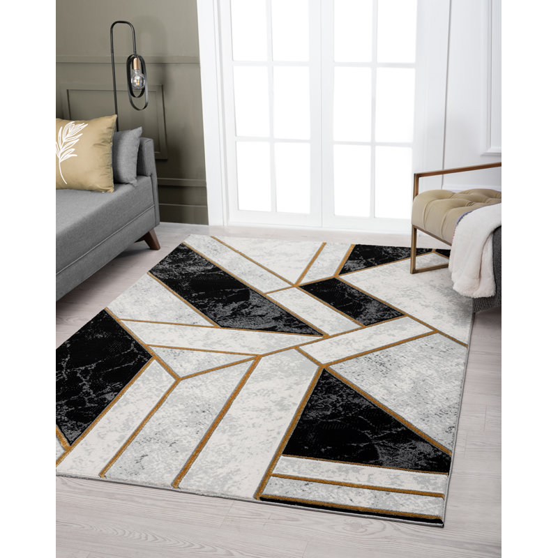 Tapis noir / beige à motif géométrique Felton, Rectangle 5 pi 3 po x 7 pi 7 po