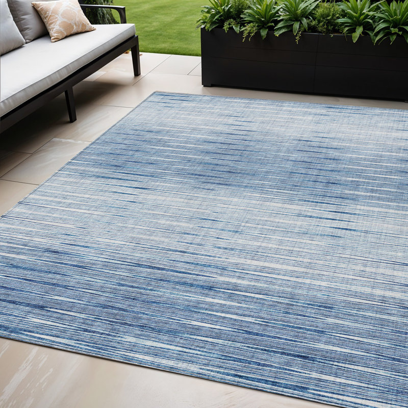 Tapis intérieur lavable abstrait bleu marine et bleu ciel HomeRoots 5 pi x 8 pi